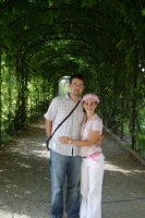 Jon & Amara posing in the Shoenbrunn gardens.