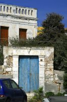 I did find a couple interesting doors on my way to the beach though.