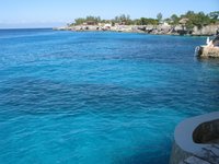 The water was amazingly clear.