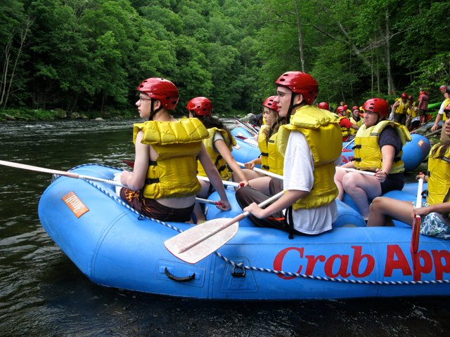 After a rest and refuel at lunch, we jumped back in the boats to tackle the remaining 4 miles of our 10 mile journey.