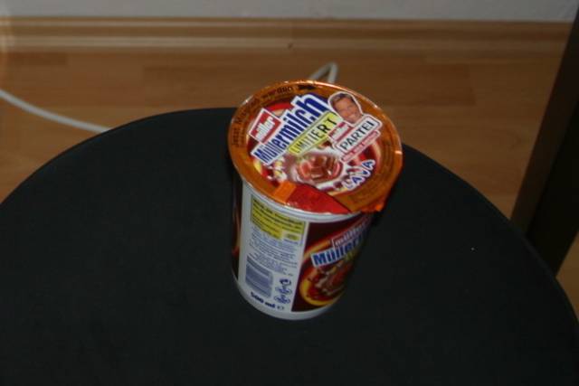 The inconspicuously similar top of the chocolate-chili-pepper milk. :-/